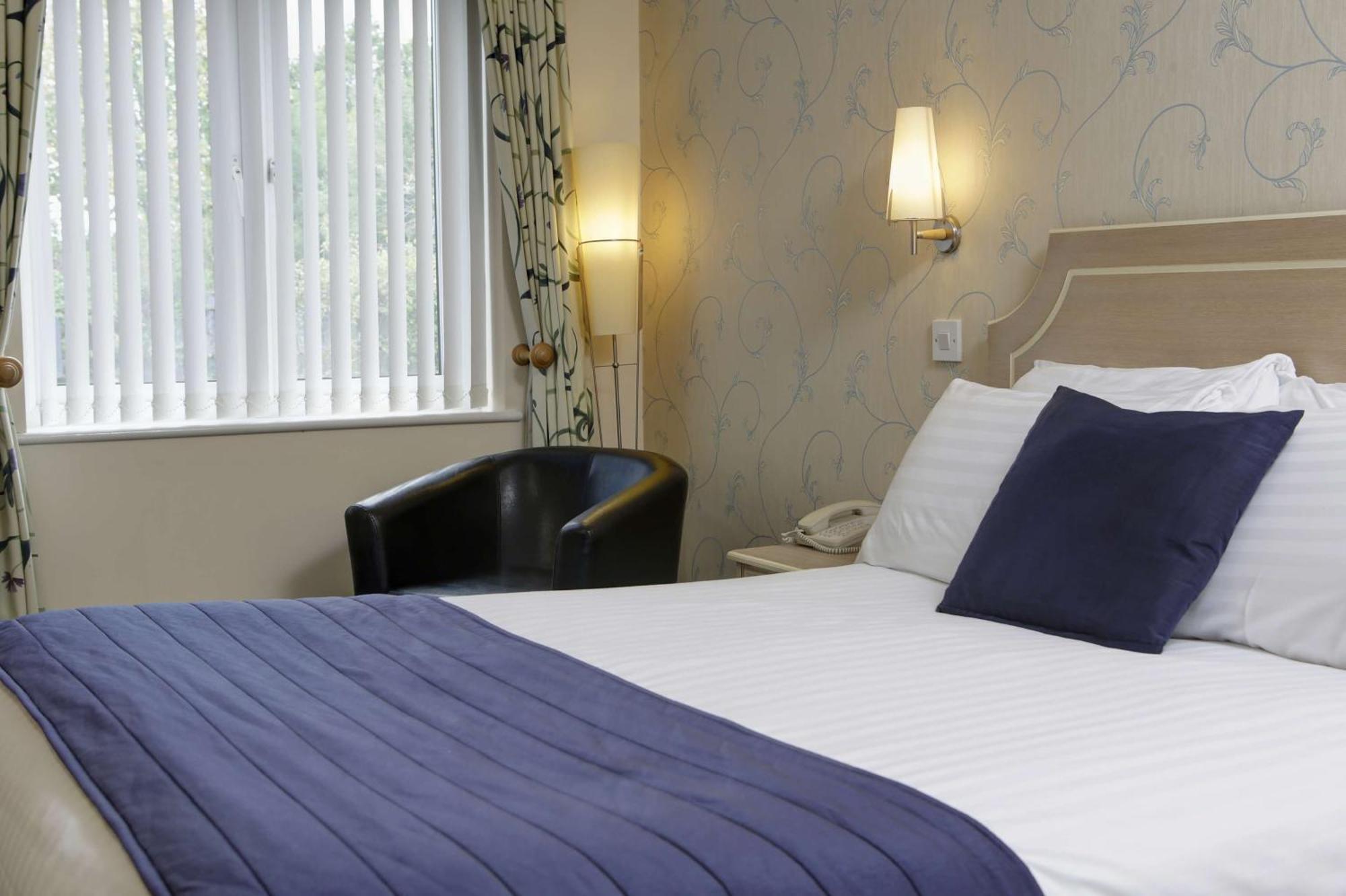 Best Western Reading Calcot Hotel Exterior foto