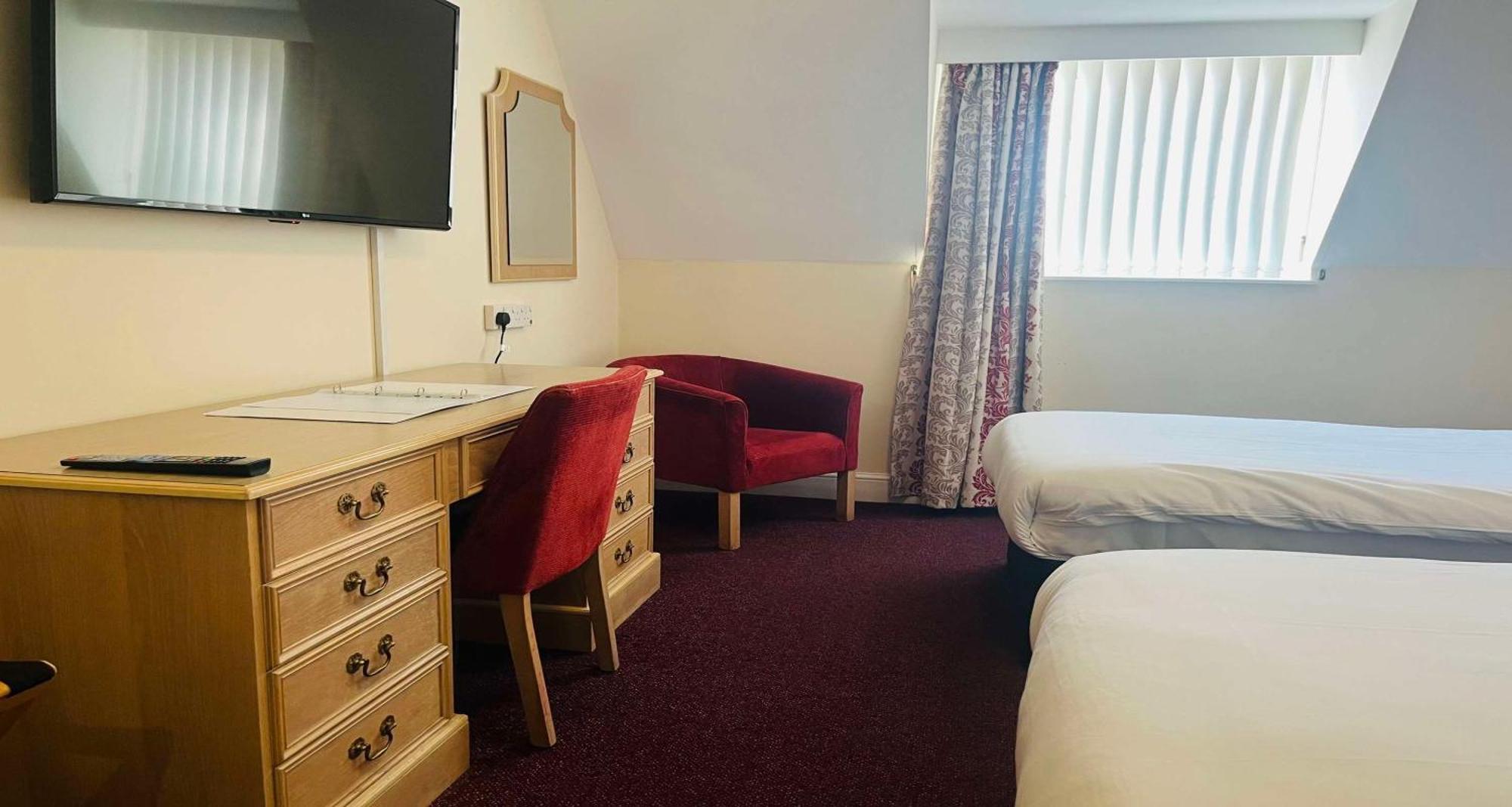 Best Western Reading Calcot Hotel Exterior foto